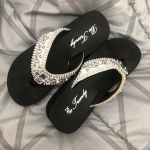 Be Trendy rhinestone flip flops